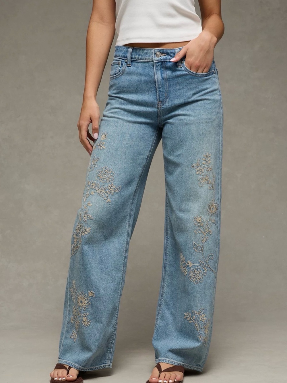 AE Super High-Waisted Baggy Wide-Leg Jean
